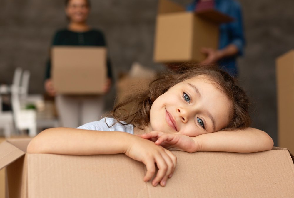 Trasloco con bambini: come affrontare il cambiamento e aiutarli ad ambientarsi nella nuova casa